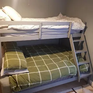 Holiday home Just The Splott! Sleeps 6, 8 Mins To Stadium.